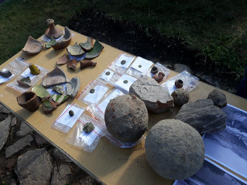 Cannonballs and other artifacts found at the fort.